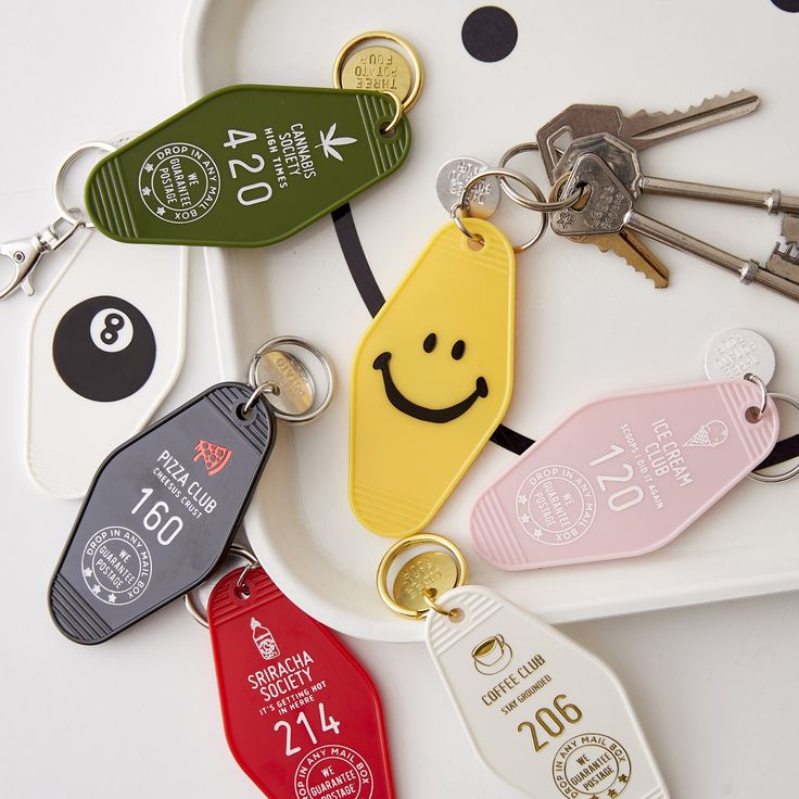 Custom Vintage Hotel Motel Key Chains, Personalized Luggage Tag, Print Logo Keychains