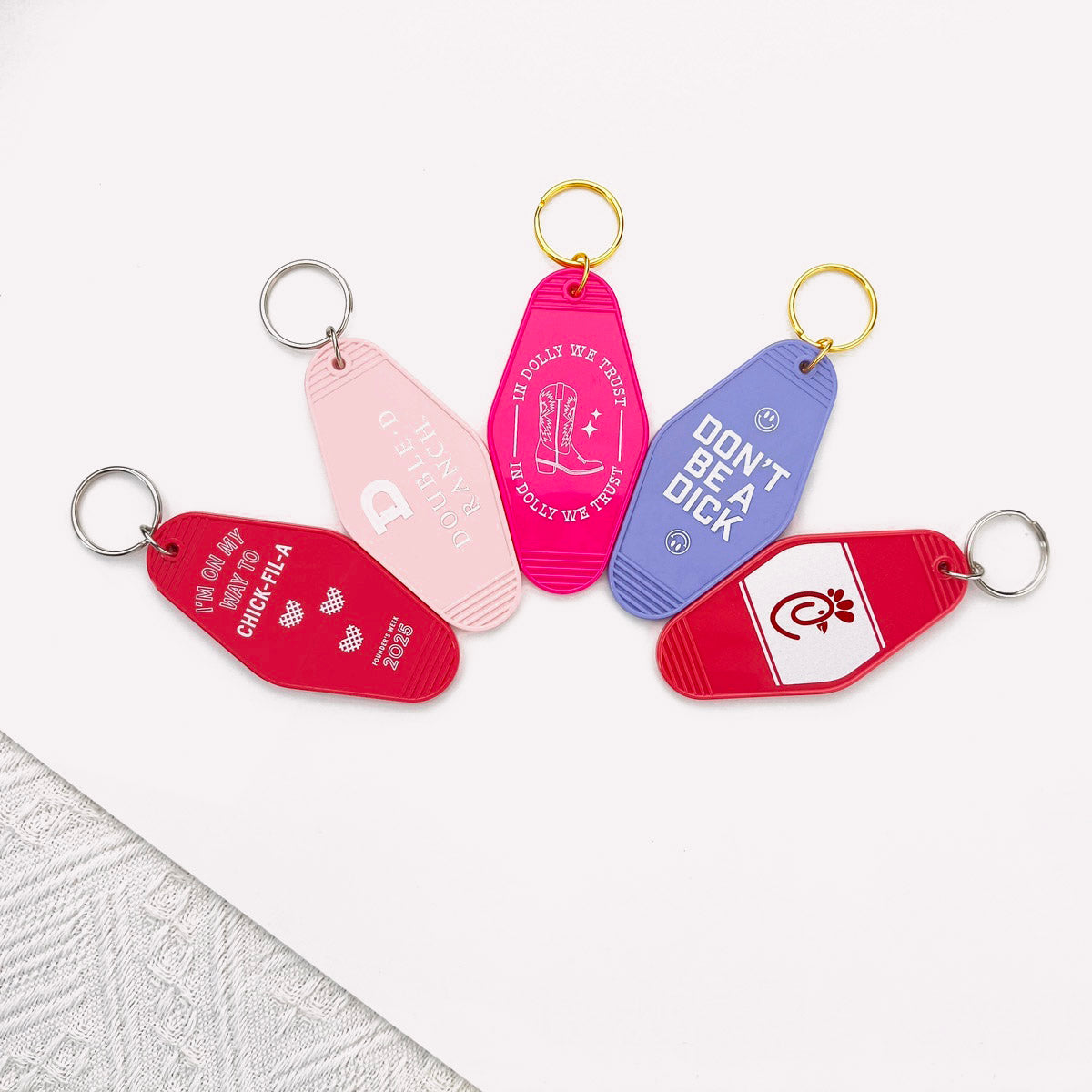 Fast Custom UV Hotel Keychains Bulks Hotel Key Ring For Business Event Giveaway Gifts