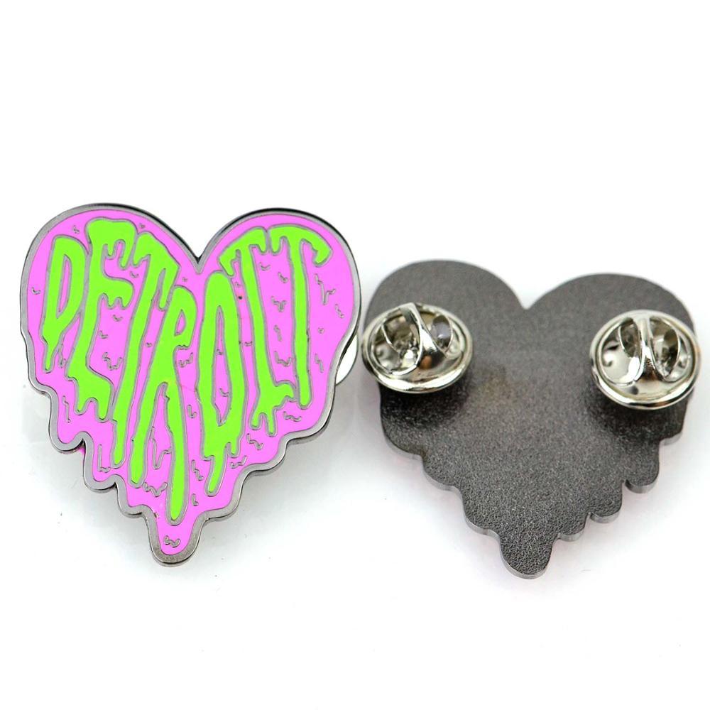 Wholesale Personalized Soft Enamel Lapel Pin Badges China Factory